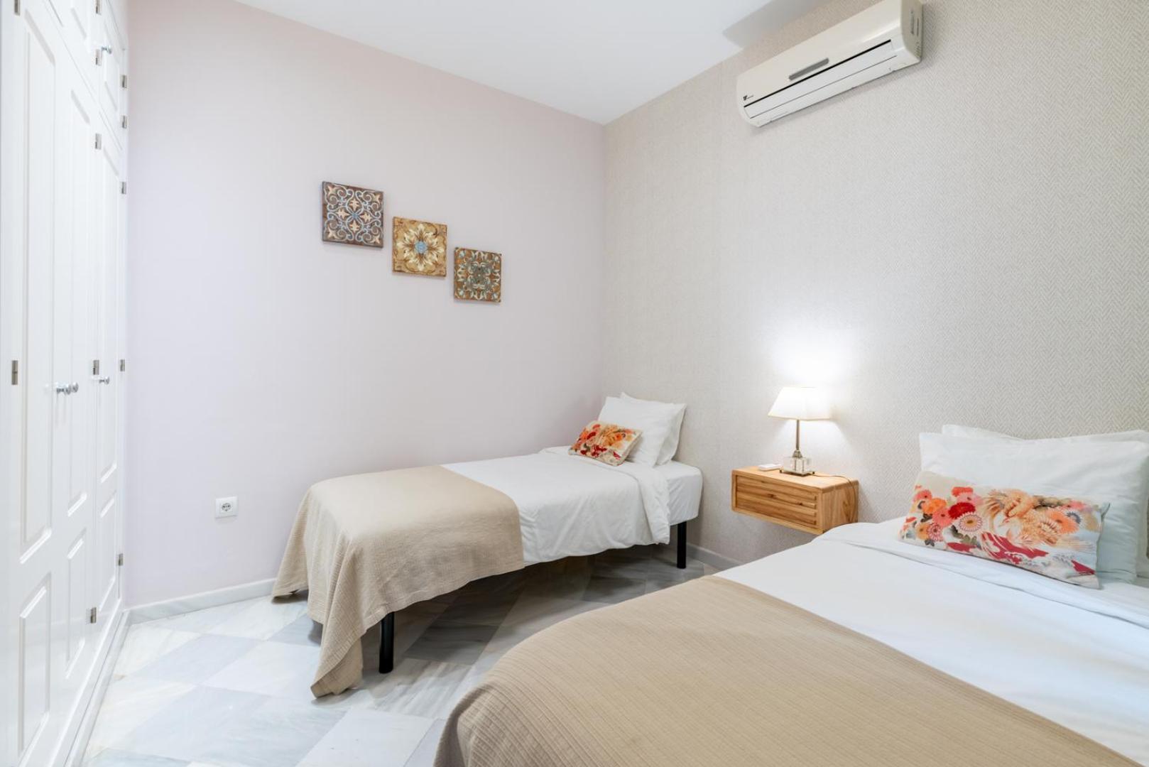 Apartment Atgr Luminoso Atico Con Terraza, Calle Antonia Diaz Sevilla